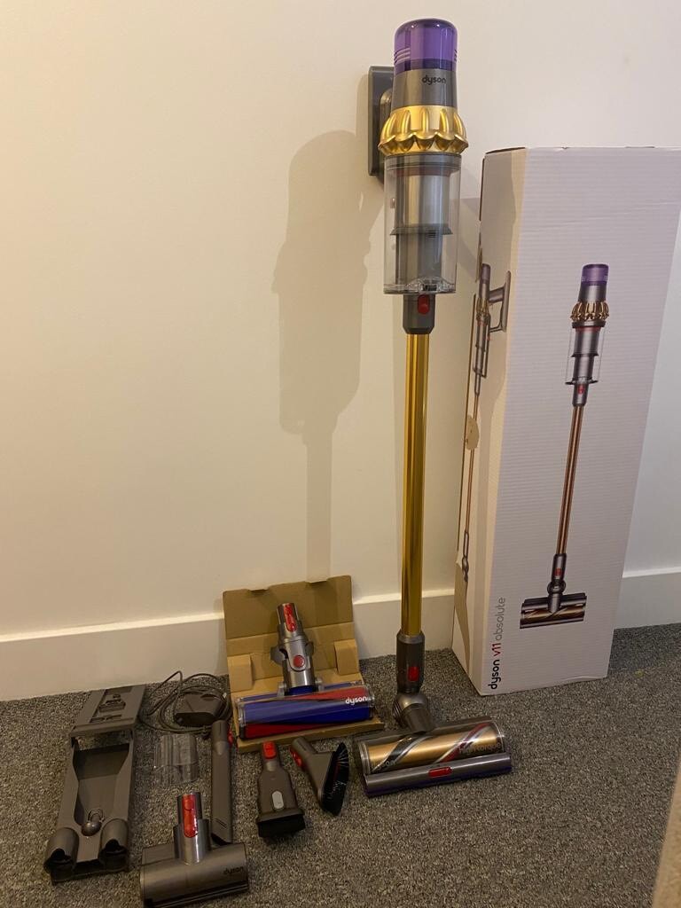 Dyson V11 Absolute Brand New - Gold 